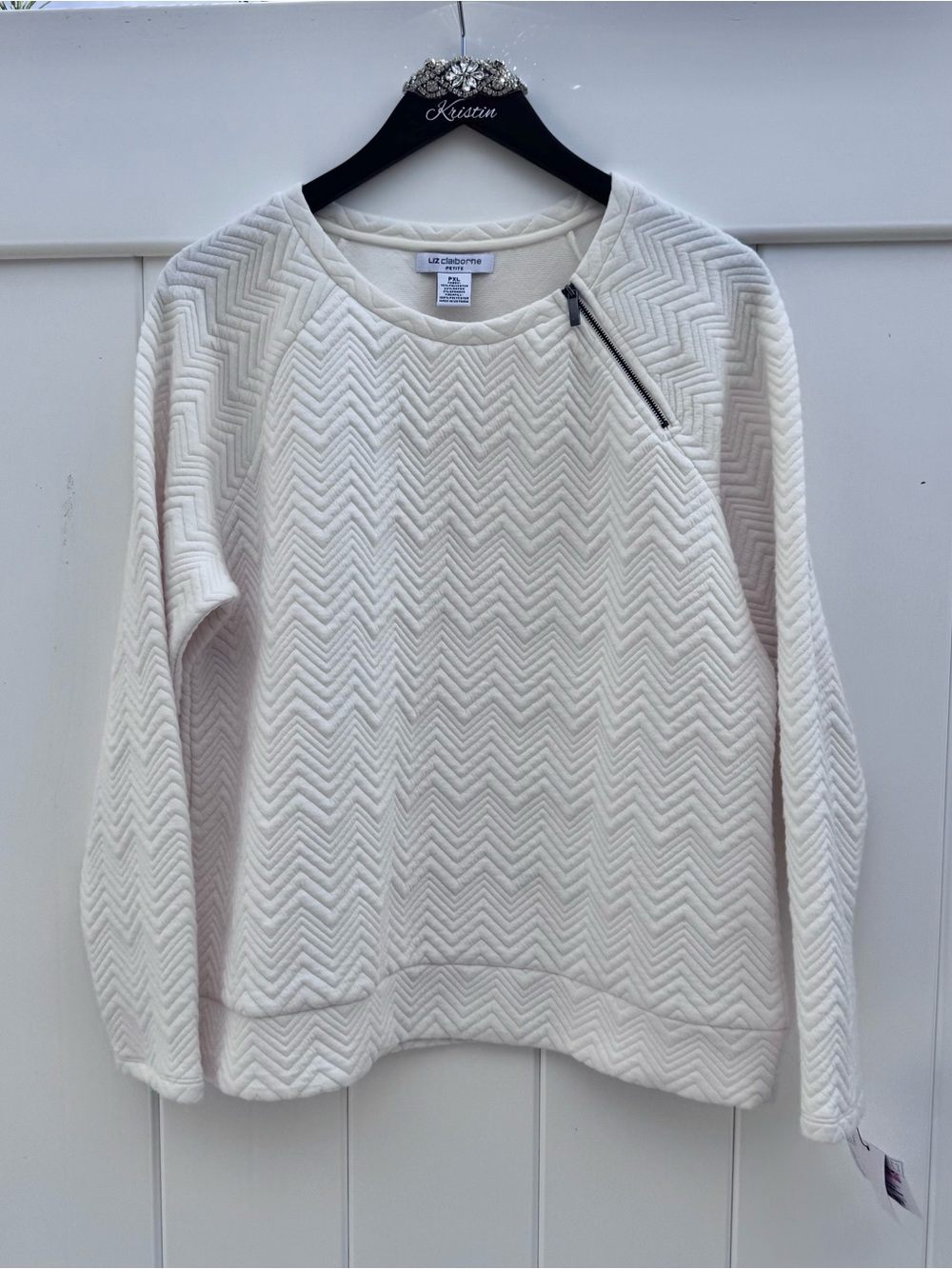 NWT Liz Claiborne Off-White Chevron Quilted Crew Sweater with Zip Accent- PXL